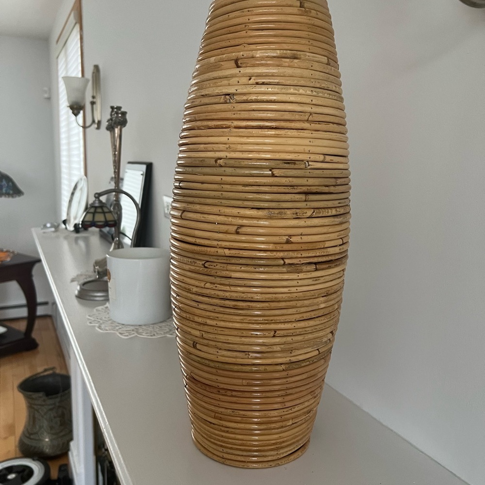 BOGO 50% OFF the second one Natural Indonesian rattan vase 11.8” - Picture 10 of 12